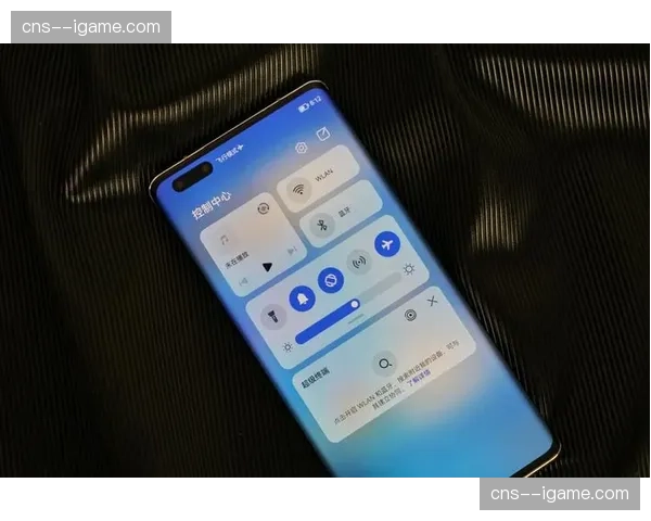 锁屏通知栏实时比分推送在演进阶段优化 这种细节增强了用户的瞬时回流率