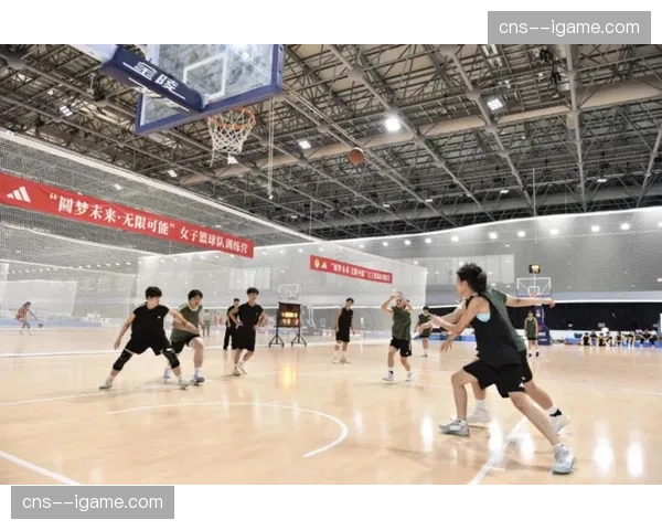 青少年女子篮球训练营课程更新，重点加入基础“阅读防守”模块